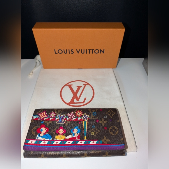 Authentic Louis Vuitton Limited Edition Christmas Animation Bumper Cars Wallet - Picture 2 of 13